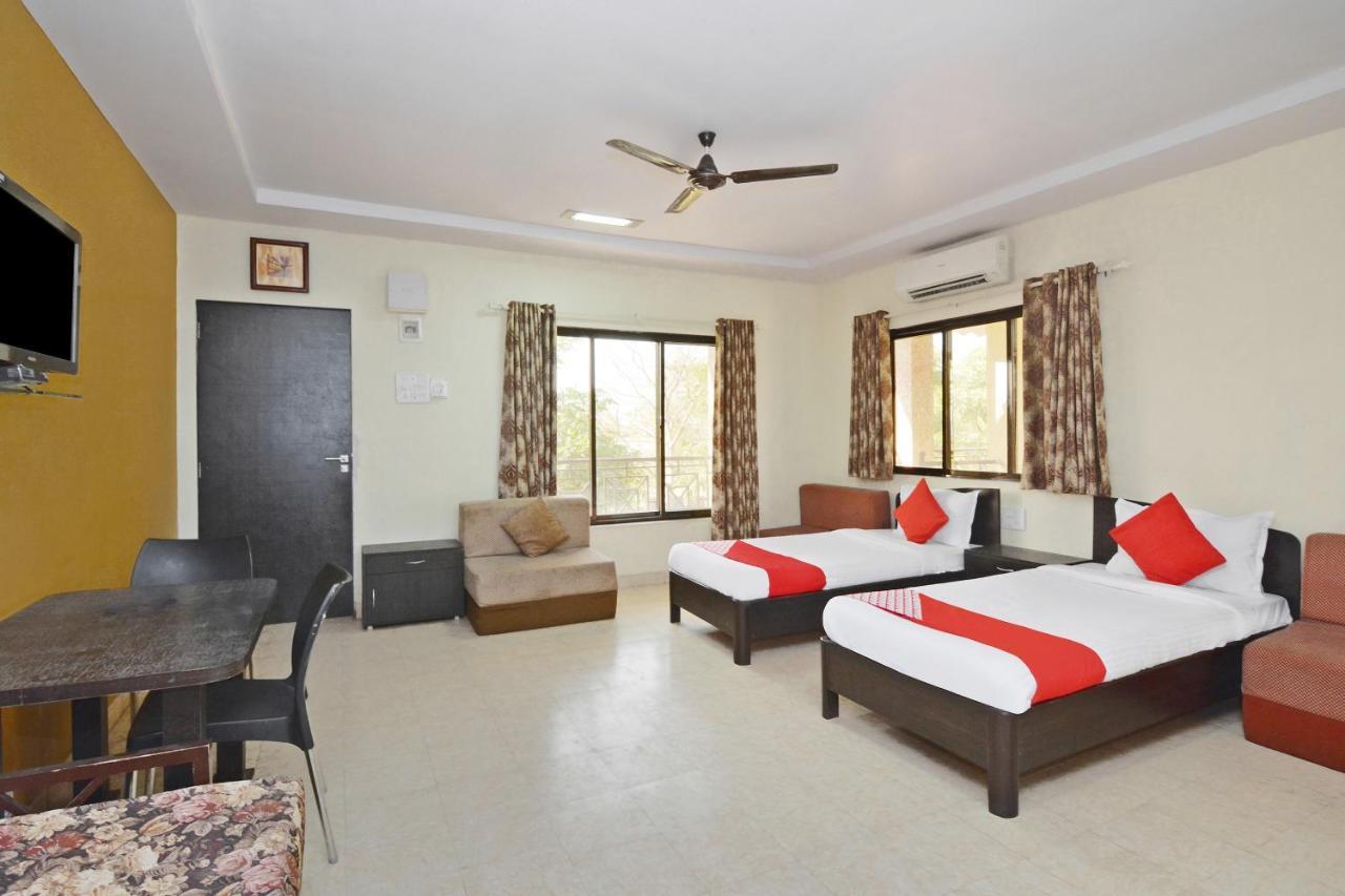 Oyo Midway Park Resort Atgaon Bagian luar foto