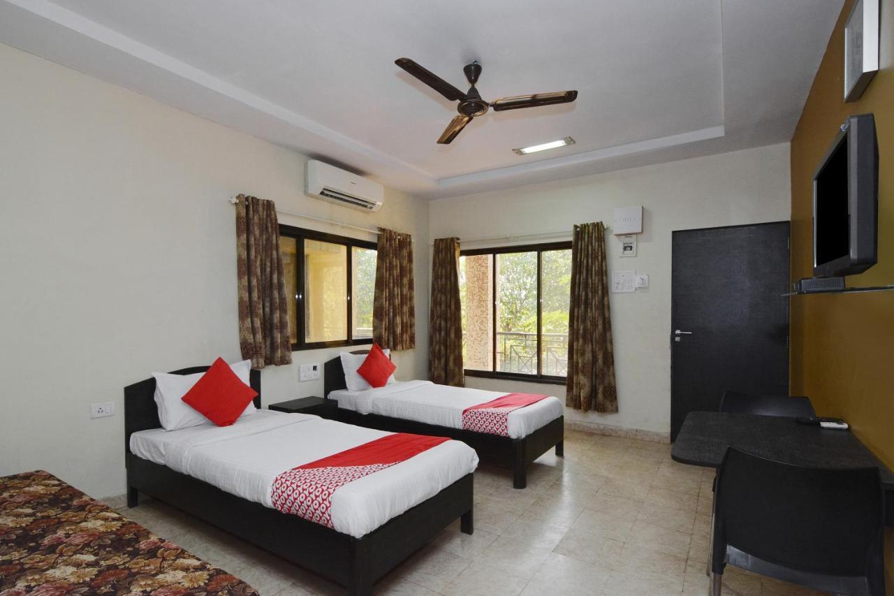 Oyo Midway Park Resort Atgaon Bagian luar foto