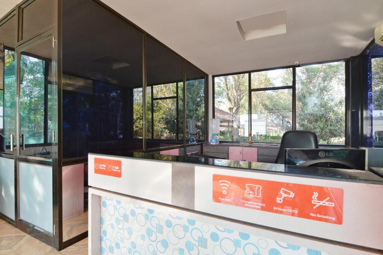 Oyo Midway Park Resort Atgaon Bagian luar foto