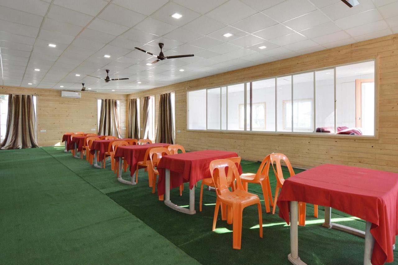 Oyo Midway Park Resort Atgaon Bagian luar foto